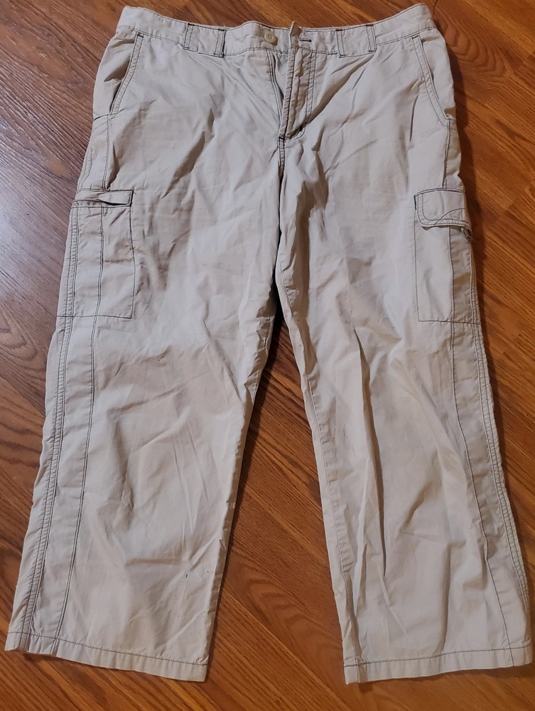Columbia Capri Cargo pants